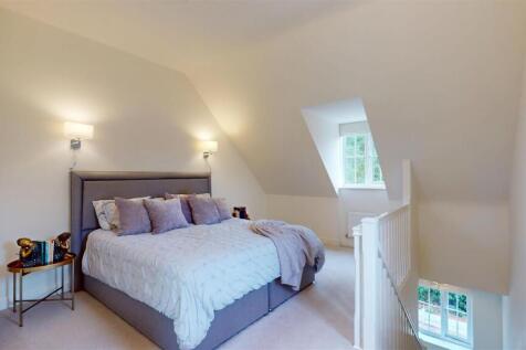 Gardeners Place 67, Master Bedroom 1.jpg
