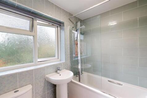 Saxon Court 2, Bathroom.jpg