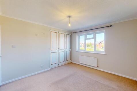 St Andrews Road 9 Bedroom One.jpg