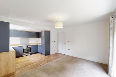 Drapers Rise 28 Living Area 2.jpg