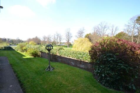 Riverside Close Communal Gardens.jpg