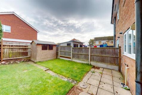 Lanesfield 12 Garden.jpg