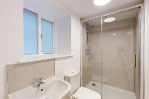 St Michaels Street 56 Flat 1a Shower Room.jpg