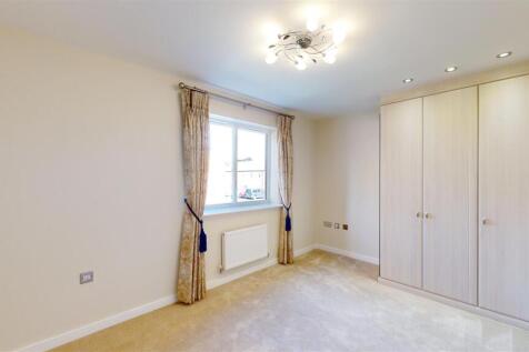 Whitfield Crescent 5 Bedroom One.jpg