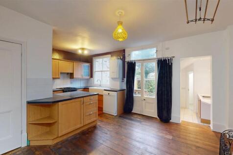 Drawwell Street 16, Kitchen &amp; Dining room.jpg