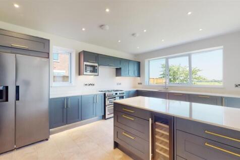 King Edwards Fields 2 Kitchen 1.jpg