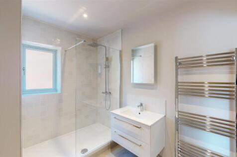King Edwards Fields 2 Bedroom One En Suite Shower 