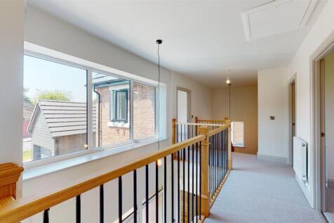 King Edwards Fields 2 Landing 1.jpg