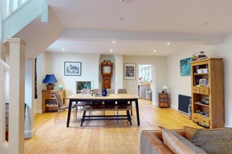 2 The Old School, Vicarage Road, Dining Room.jpg