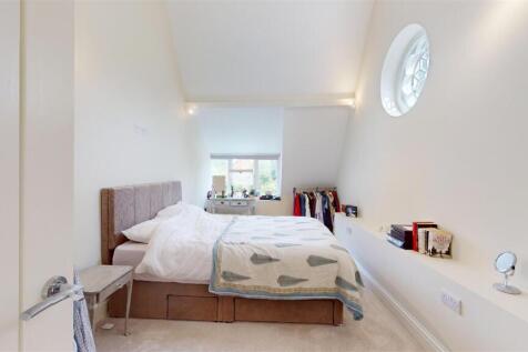 2 The Old School, Vicarage Road, Master Bedroom.jp