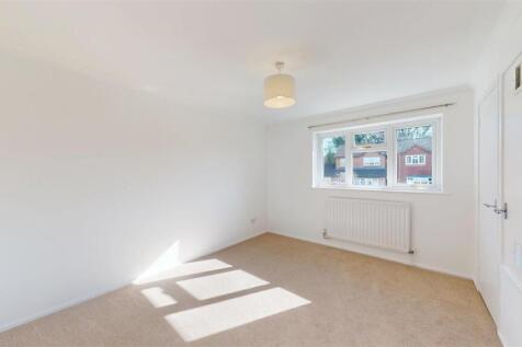 Sunnybank Road 35 Bedroom One.jpg