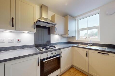 Leedham Close 14 Kitchen.jpg