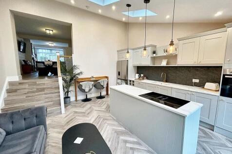 Kitchen/Family