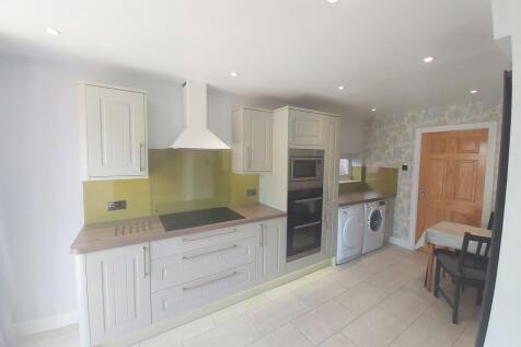 Kitchen/Dining Area