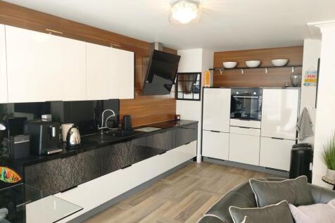 Living Room/Kitchen/Dining Area