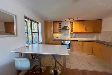 Kitchen/Dining Area