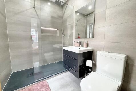 En-Suite Shower Room