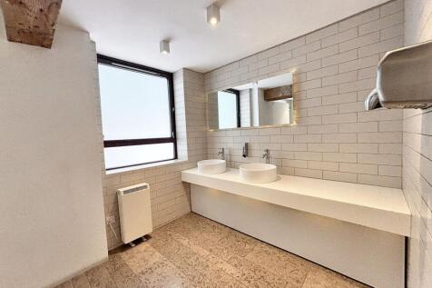 Communal Shower and Toilets