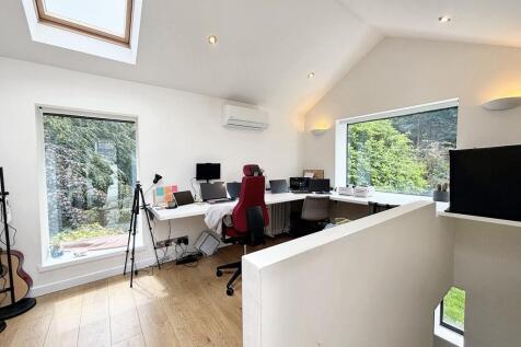 Home Office/Bedroom Five