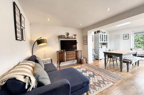 Open Plan Kitchen/Diner/Family Room
