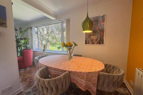 Lounge/Diner