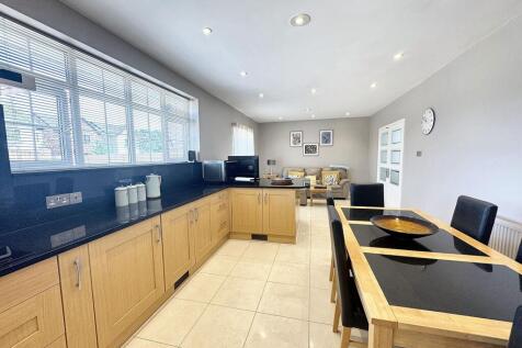 Kitchen/Diner/Snug