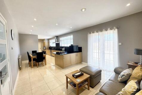 Kitchen/Diner/Snug