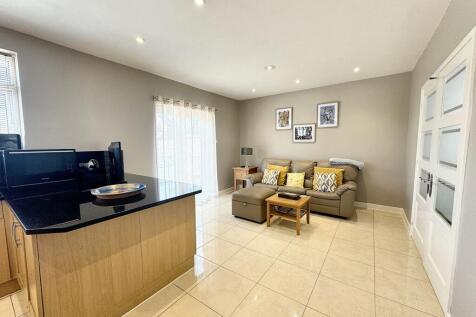 Kitchen/Diner/Snug