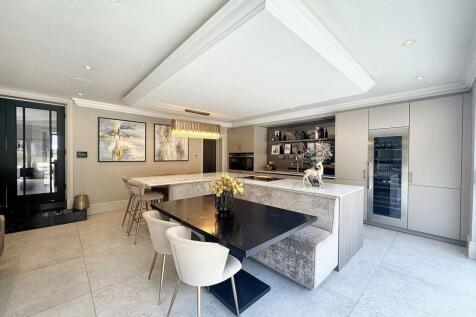 Kitchen/Living Room/ Dining Room