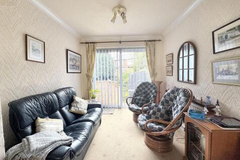 Lounge/Sitting Room