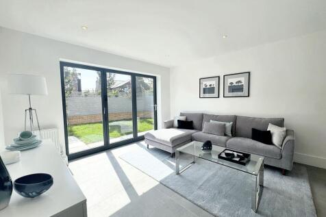 Living/Dining Area