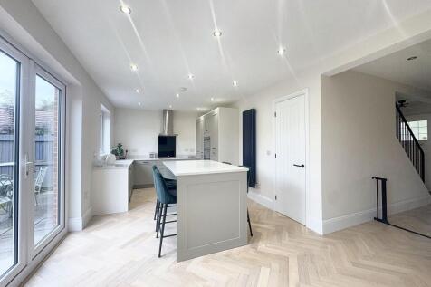 Open Plan Kitchen/Diner/Family Area