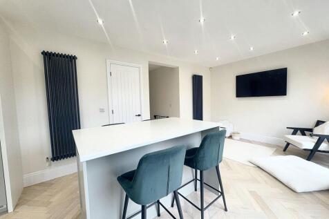 Open Plan Kitchen/Diner/Family Area