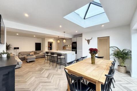 Kitchen/Diner/Family Room