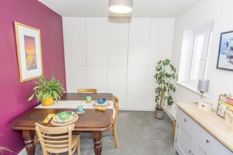 Living/Dining Roo...