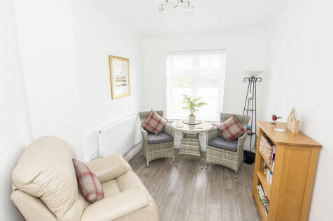 Kitchen/Breakfast...