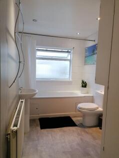 ground floor bath...