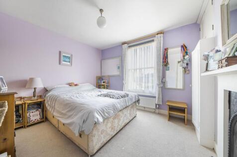 Bedroom 1 (rear)