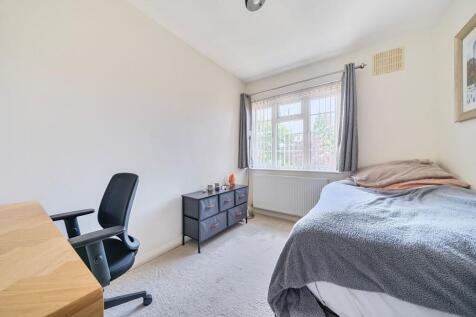 Bedroom 4 (rear)
