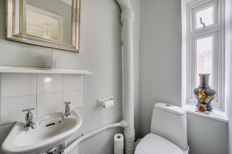 1st Floor Cloakroom