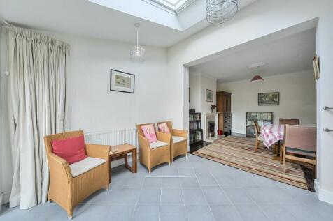 Family Area/Breakfast Room