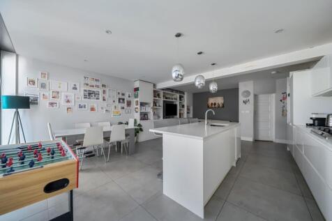 Extended Kitchen/Diner/Family Rrom