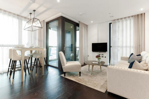 82939_Thornes House