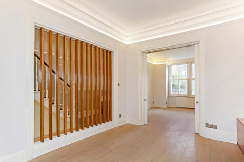 53 Hestercombe Avenu