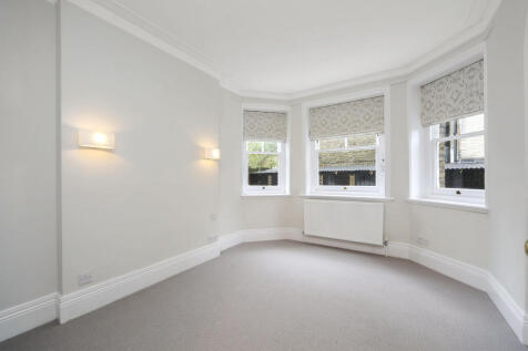 BEDROOM 1.jpg