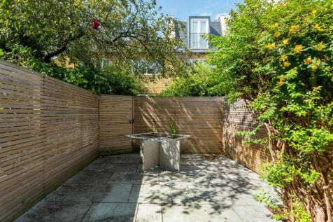 103 Stevenage Road f
