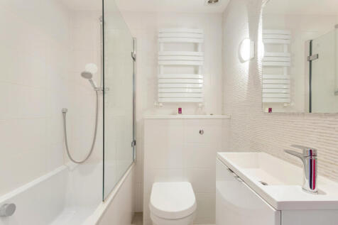 103 Stevenage Road f
