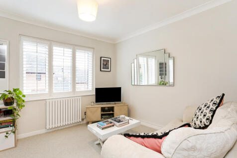 Flat 7, Carrara Whar