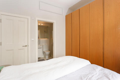 bedroom/en-suite