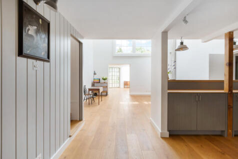 Studio 3, 20 Albert